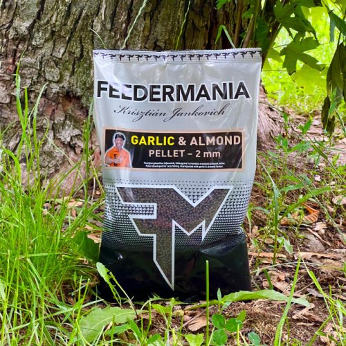 FEEDERMANIA SILVER Pellet 2mm GARLIC&ALMOND